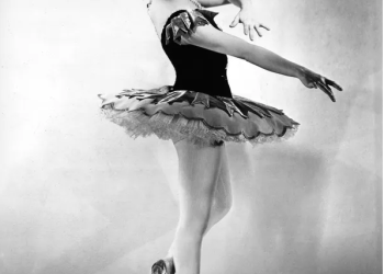 Maria Tallchief studio portrait, W.E. Owen